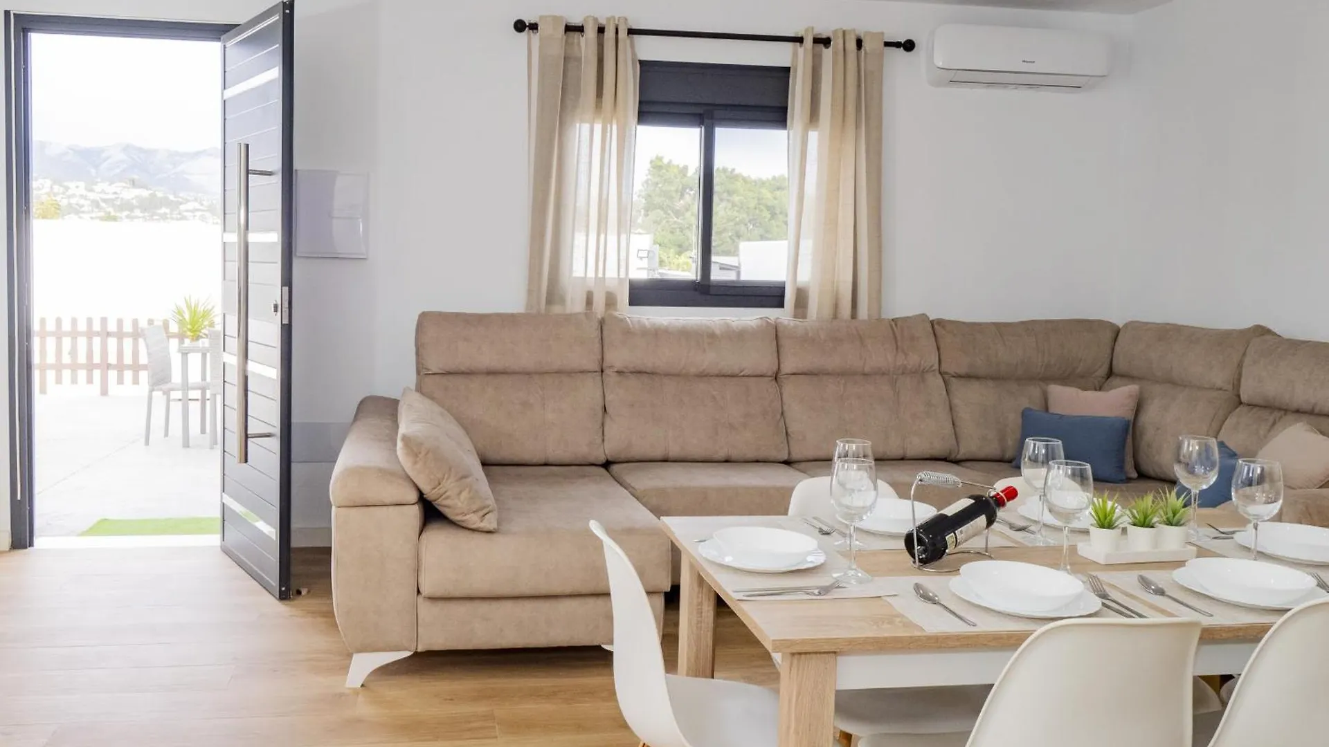Cubo'S Casa Soles & Football Field Fuengirola Holiday home