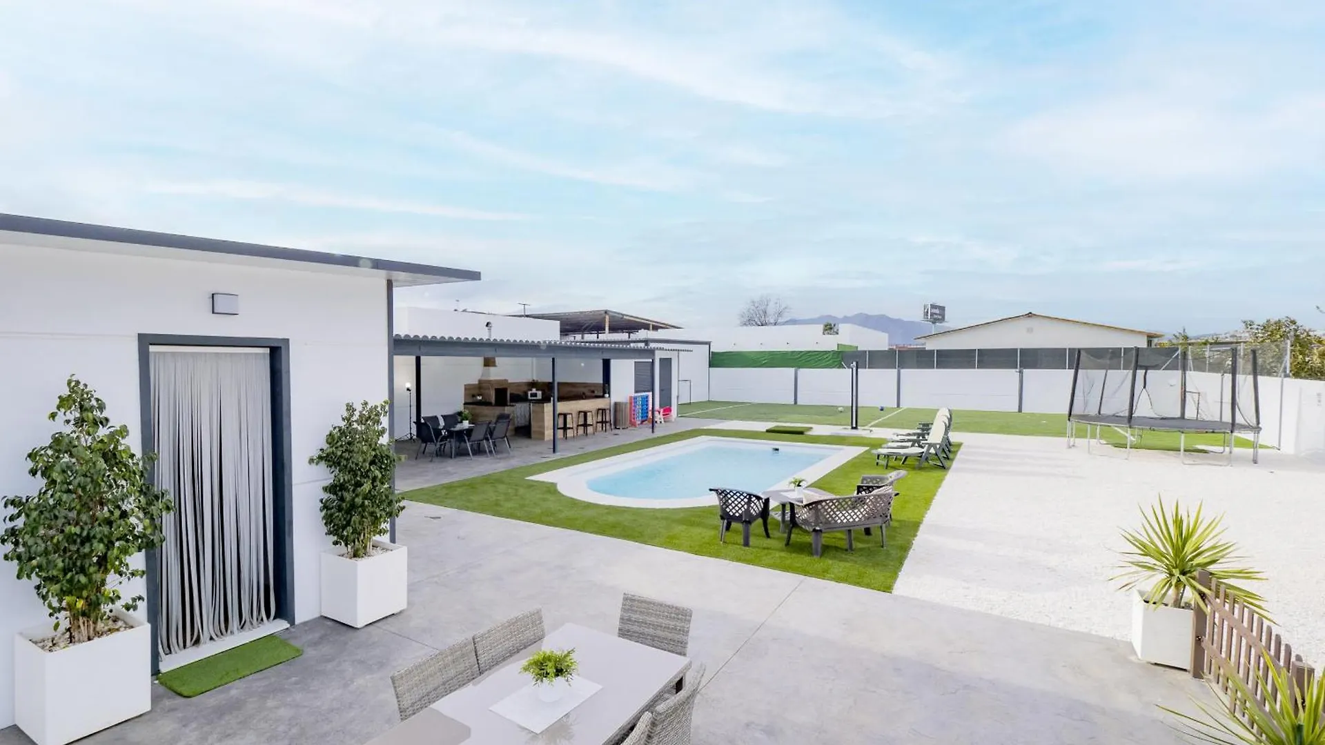 Cubo'S Casa Soles & Football Field Fuengirola