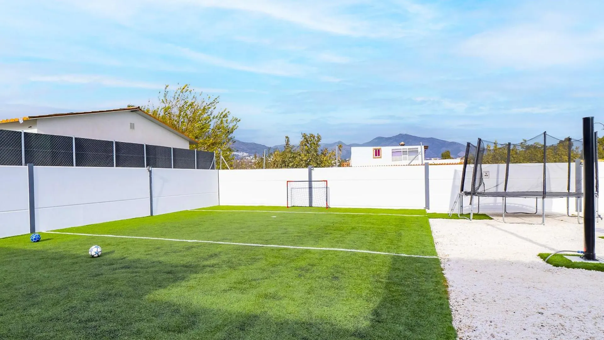 Cubo'S Casa Soles & Football Field Fuengirola Holiday home